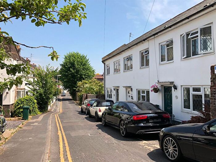 2 Bedroom Cottage To Rent In Middle Road, Brighton, BN1