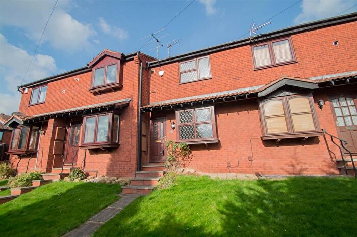 2 Bedroom Town House To Rent In Swallow Gardens, Carlton, Nottingham, NG4