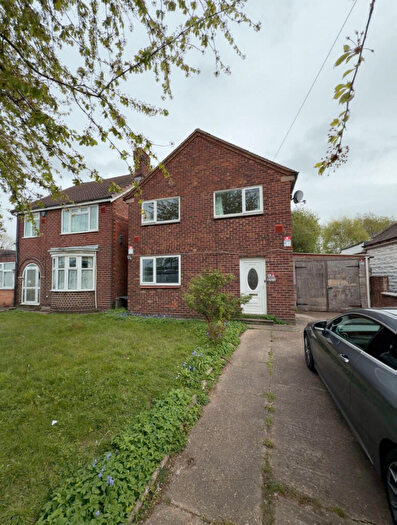 3 Bedroom End Of Terrace House To Rent In Mackadown Lane, Birmingham, B33