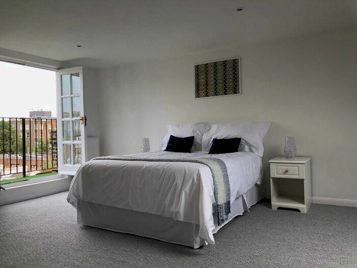 4 Bedroom Flat To Rent In Marloes Road, Kensington, London, W8