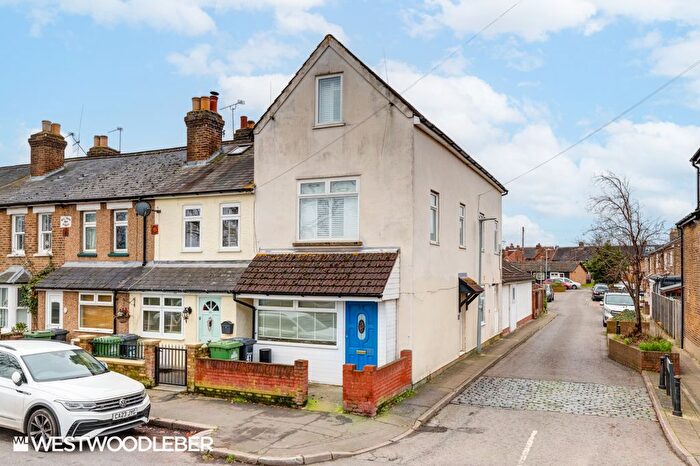 1 Bedroom Maisonette To Rent In Old Highway, Hoddesdon, EN11