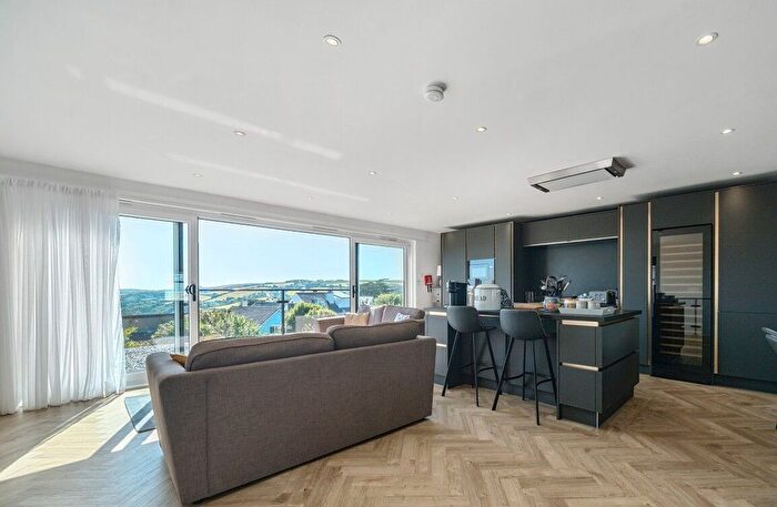 4 Bedroom Detached House For Sale In Loring Road, Salcombe, TQ8