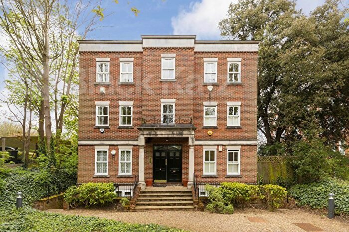 3 Bedroom Flat To Rent In Cholmeley Park, Highgate, N6
