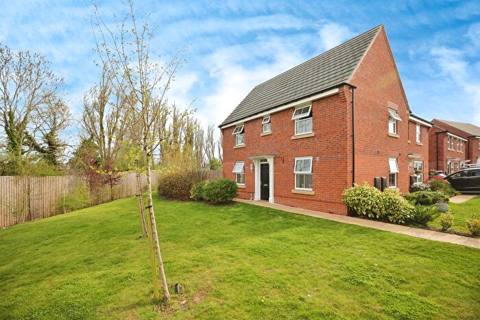 3 Bedroom Semi-Detached House For Sale In Chimney Crescent, Bishops Itchington, Southam, CV47