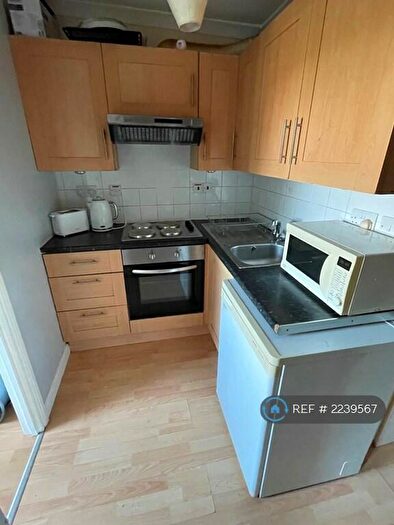 2 Bedroom Flat To Rent In Dearne Walk, Bedford, MK41