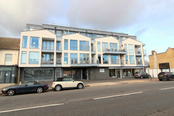 2 Bedroom Flat To Rent In The View, London Road, Westcliff-On-Sea, SS0