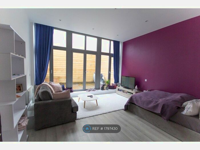 Studio To Rent In Talbot Skyline, Harrow, HA2