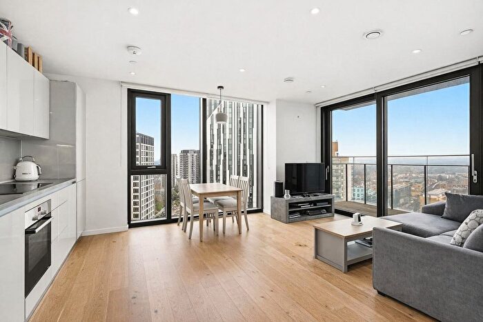 2 Bedroom Flat To Rent In St. Gabriel Walk, London, SE1