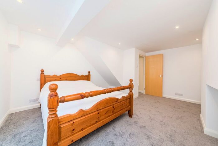 4 Bedroom Terraced House To Rent In St Georges Road, Brighton, BN2