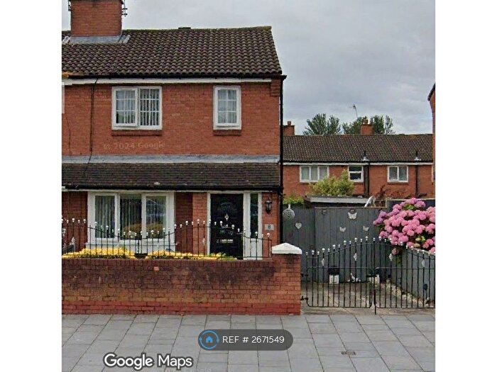 2 Bedroom Semi Detached House To Rent In Dingle Mount, Liverpool, L8