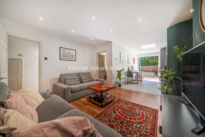 2 Bedroom Maisonette To Rent In Perth Close, London, SW20