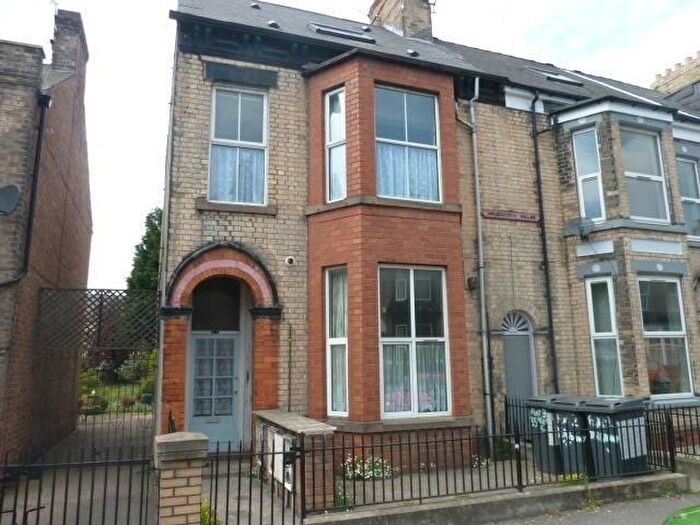 1 Bedroom Flat To Rent In Albany Street, Hull, HU3