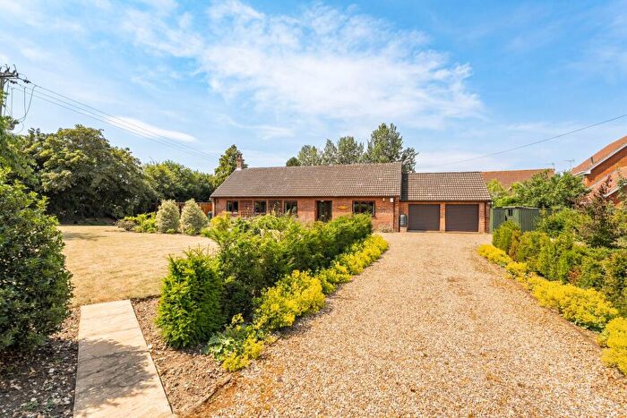 3 Bedroom Detached Bungalow For Sale In Drayton Hall Lane, Scarning, NR19