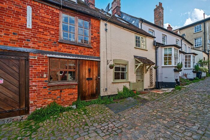 3 Bedroom Cottage To Rent In Alma Place, High Street, Marlborough, SN8