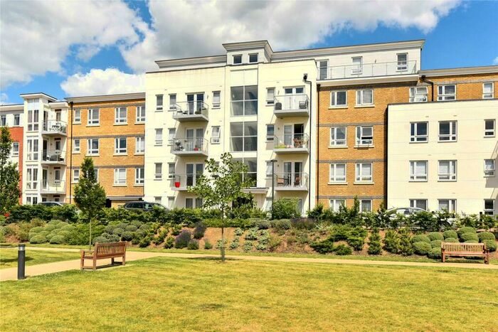 2 Bedroom Apartment To Rent In Grebe Way, Maidenhead, Berkshire, SL6