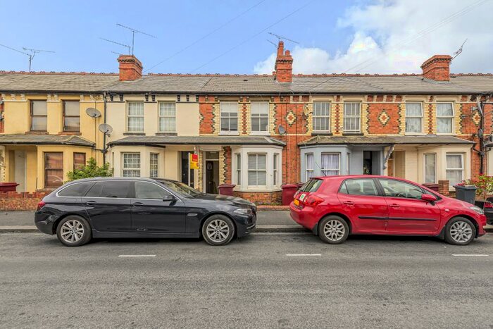 1 Bedroom Apartment To Rent In Catherine Street, Reading, RG30