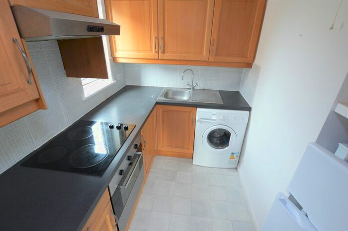 Studio To Rent In Adams Way, Croydon, CR0