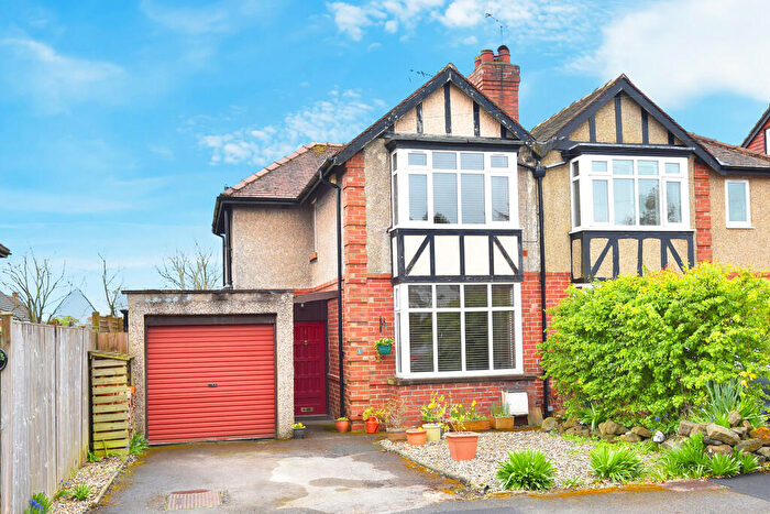 3 Bedroom Semi-Detached House For Sale In Ashville Grove, Harrogate, HG2