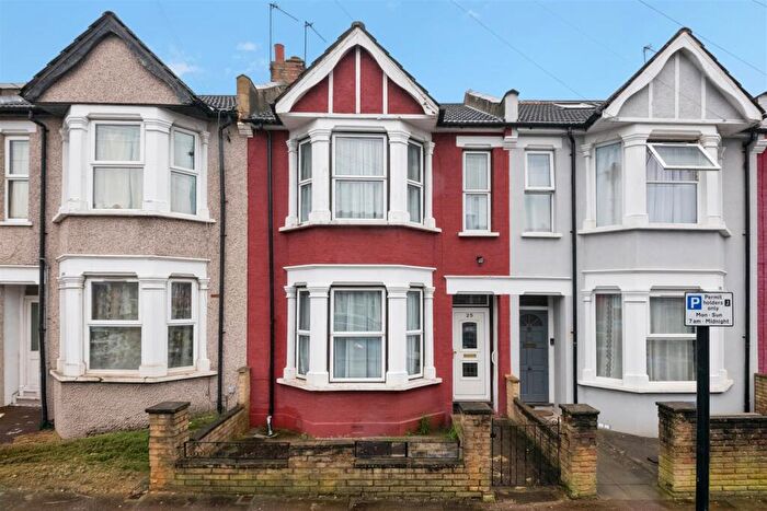 3 Bedroom Terraced House For Sale In Aberdeen Road, Harrow, HA3