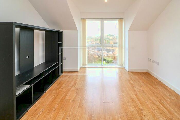 1 Bedroom Flat To Rent In Lunar Apartments, Bradford, BD3