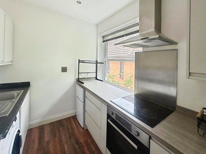 1 Bedroom Flat To Rent In Kingsway, Bedford, MK42