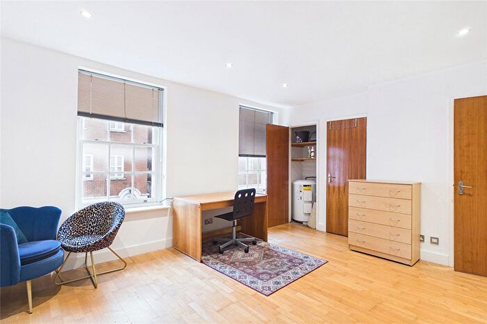 Studio To Rent In Thomsons Yard, Southampton Street, Reading, Berkshire, RG1