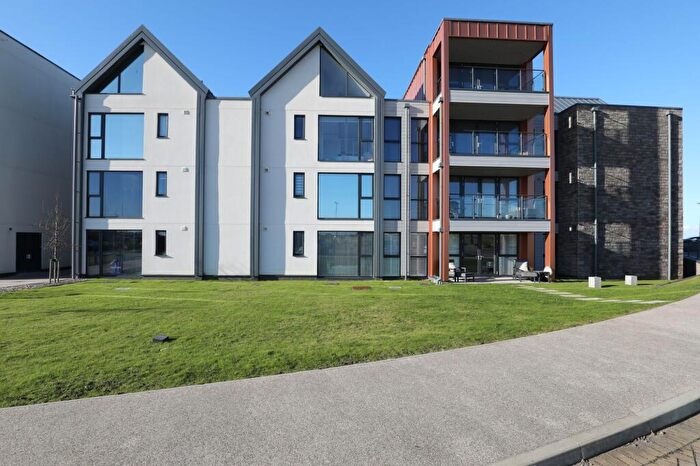 1 Bedroom Apartment For Sale In Rest Bay, Porthcawl, CF36