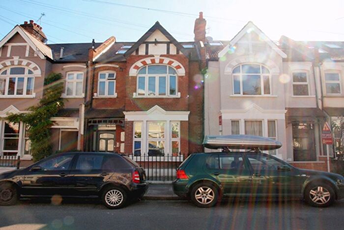 1 Bedroom Flat To Rent In Ribblesdale Road, Streatham, SW16