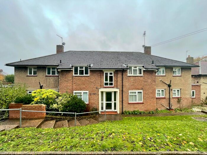 2 Bedroom Flat To Rent In Lynwood Avenue, Coulsdon, CR5