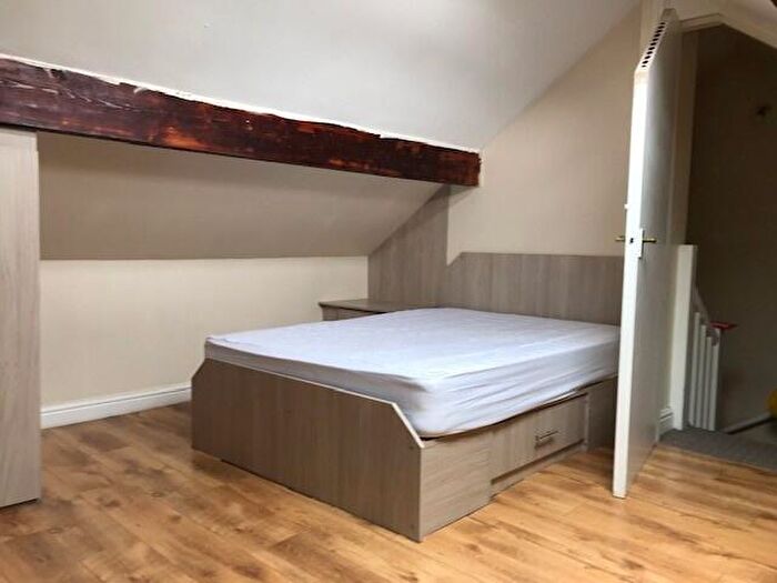 4 Bedroom House To Rent In Derwentwater Grove, Leeds, LS6