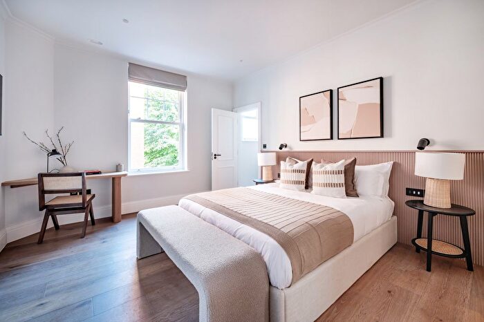 2 Bedroom Flat To Rent In Arundel Mansions, Kelvedon Road, London, SW6