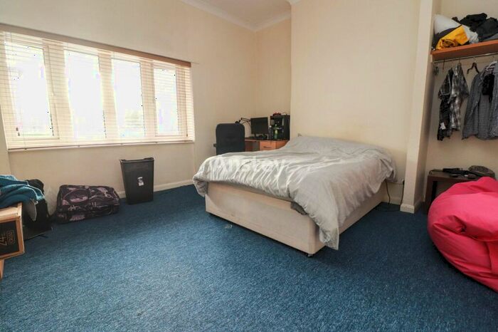 5 Bedroom Terraced House To Rent In Bellevue Road, Southampton, SO15