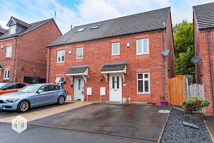 3 Bedroom Semi-Detached House For Sale In Brattice Drive, Pendlebury, Swinton, Manchester, M27