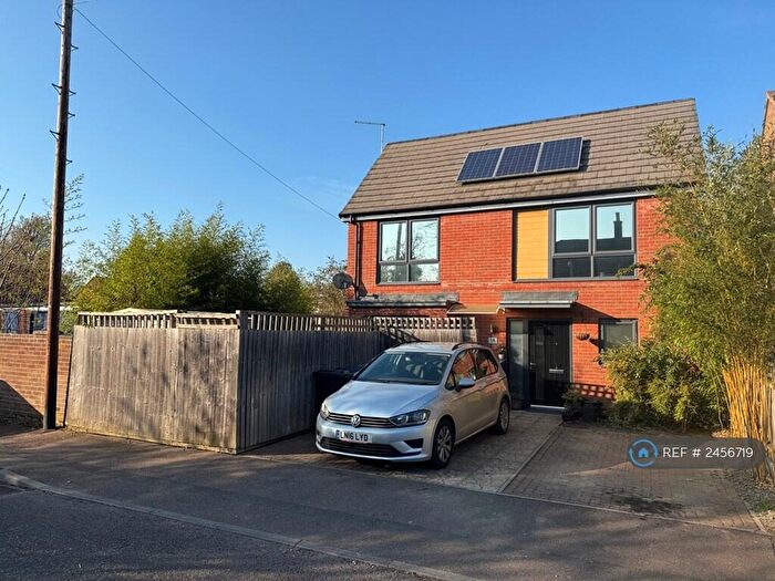 4 Bedroom Detached House To Rent In Jermyn Close, Cambridge, CB4