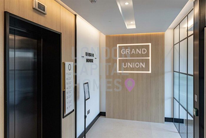 Apartment To Rent In Beresford Avenue, Wembley, HA0