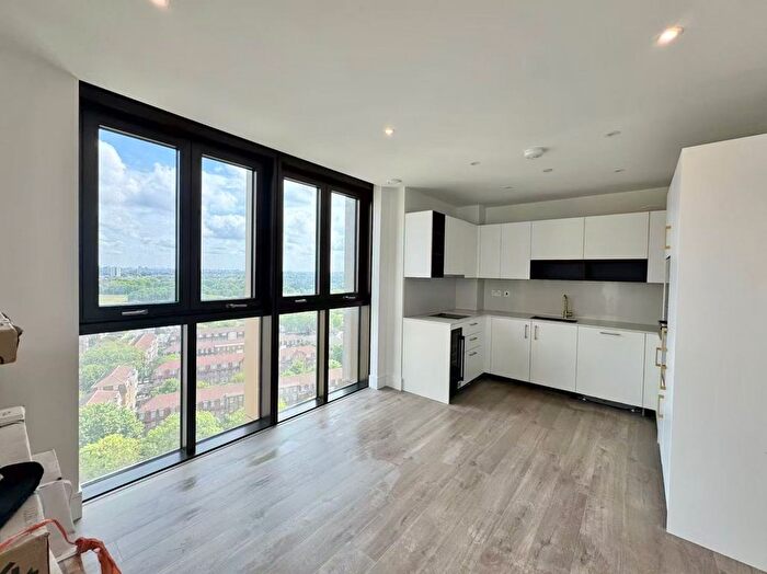 2 Bedroom Flat To Rent In , E16
