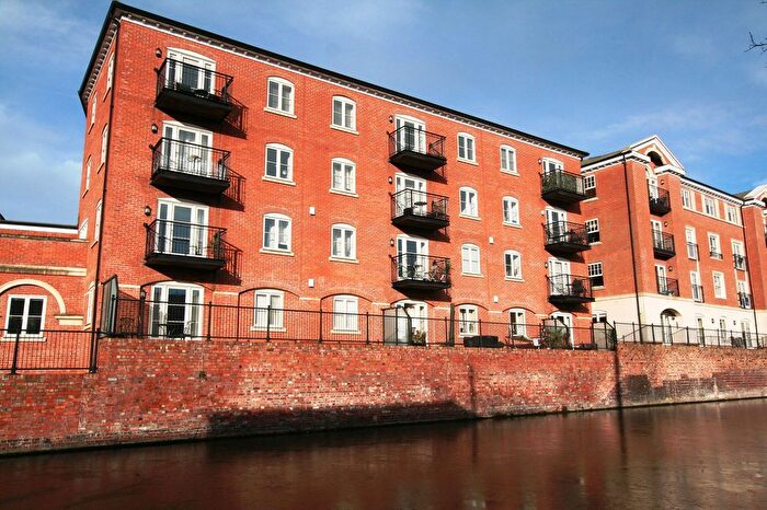 2 Bedroom Flat For Sale In Apartment, Rushton Court, Princes Drive, Diglis, Worcester., WR1