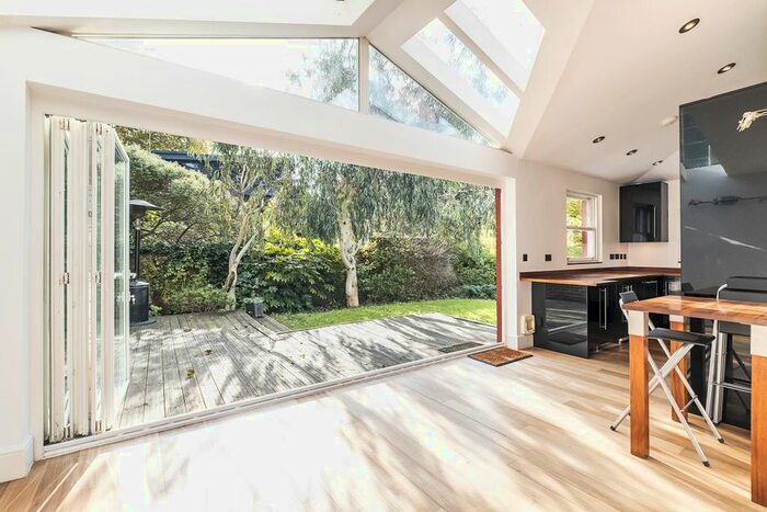 2 Bedroom Flat To Rent In Denton Road, Twickenham, TW1