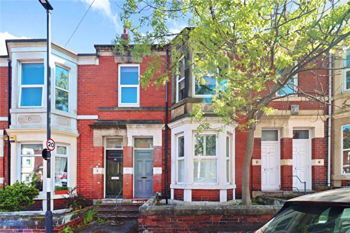 3 Bedroom Maisonette For Sale In Grosvenor Gardens, Newcastle Upon Tyne, Tyne And Wear, NE2