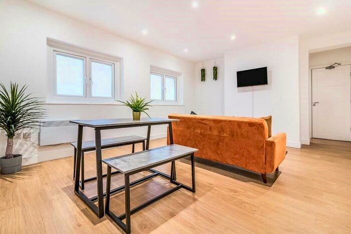 2 Bedroom Flat To Rent In Lizard Street, Old Street, London, EC1V