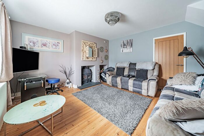 3 Bedroom End Of Terrace House For Sale In Gipsy Lane, Buckfastleigh, TQ11