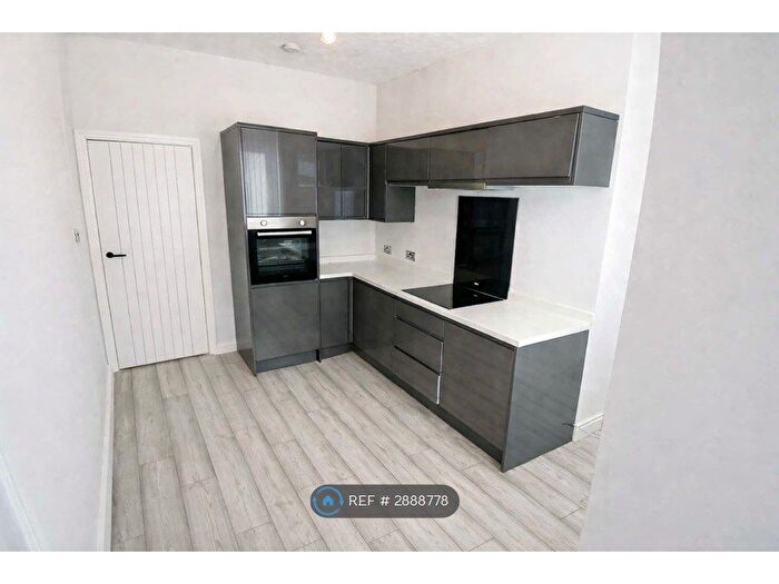 2 Bedroom Terraced House To Rent In Hollins Road, Oldham, OL8