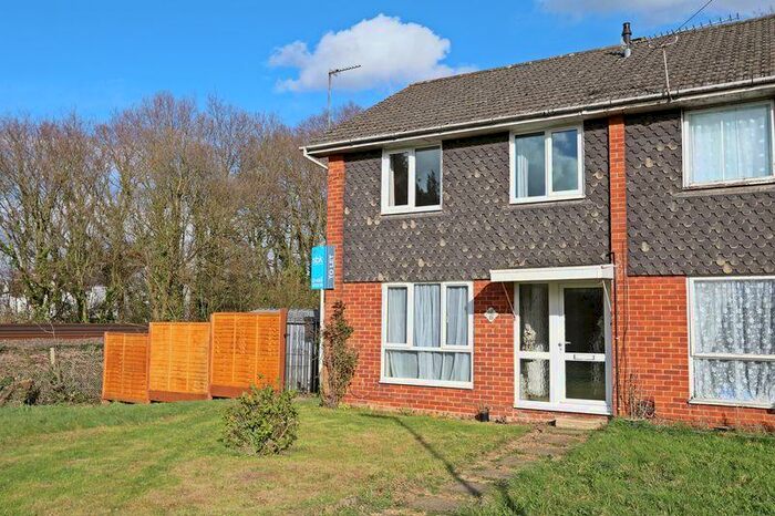 3 Bedroom Terraced House To Rent In Lawson Close, Swanwick, SO31