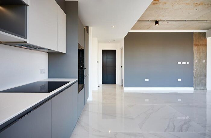 2 Bedroom Apartment To Rent In . :: One Silk Street, M4