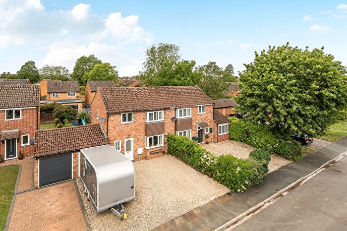 3 Bedroom Semi-Detached House For Sale In Shannon Road, Bicester, Oxfordshire, OX26