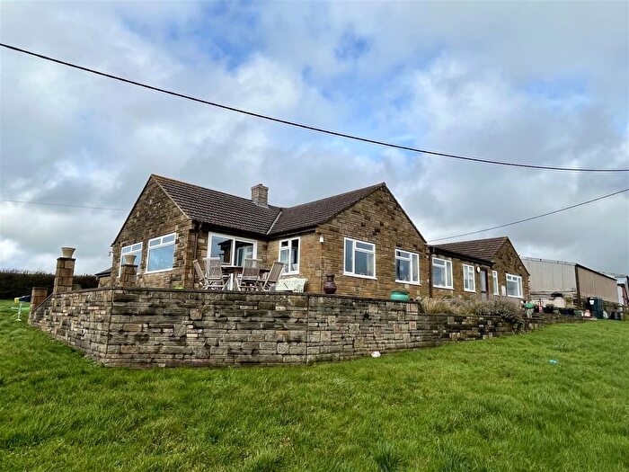 4 Bedroom Bungalow To Rent In Okeford Fitzpaine, Blandford Forum, DT11