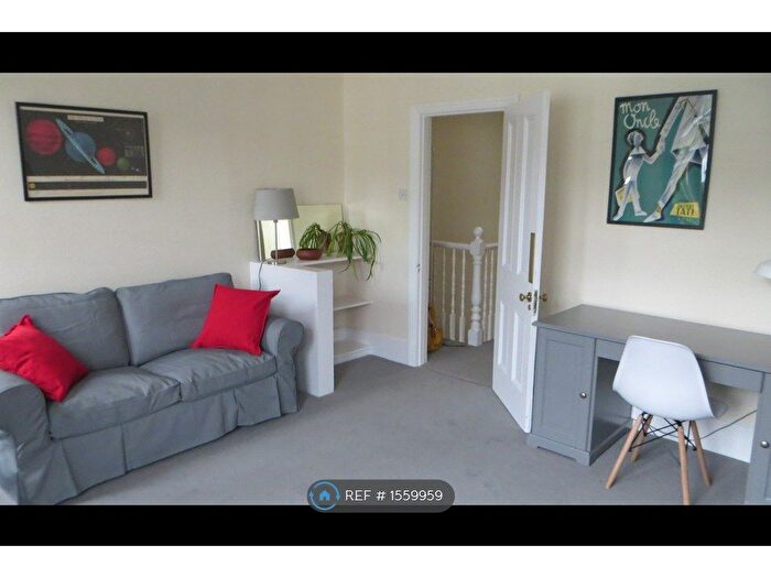 1 Bedroom Flat To Rent In Petley Road, London, W6