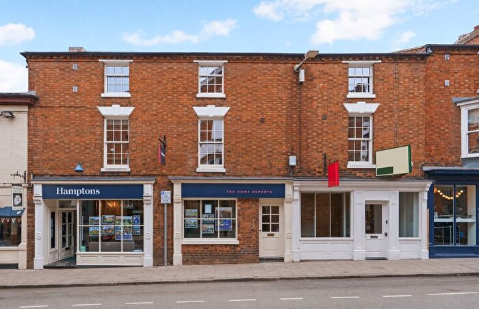 2 Bedroom Flat To Rent In Union Street, Stratford-Upon-Avon, CV37