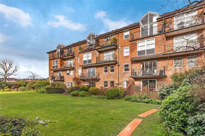 3 Bedroom Flat For Sale In Paveley Drive, London, SW11