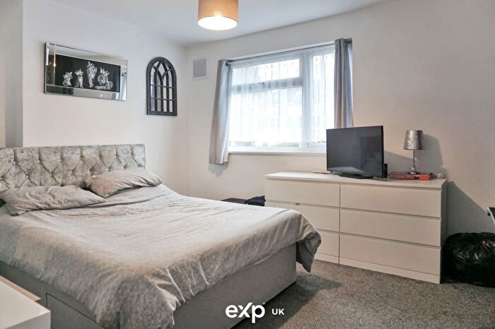 2 Bedroom End Of Terrace House For Sale In Thurlestone Road, Longbridge, B31